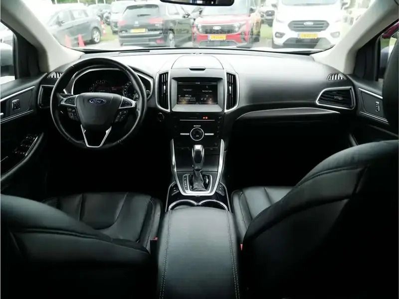 Image 2/4