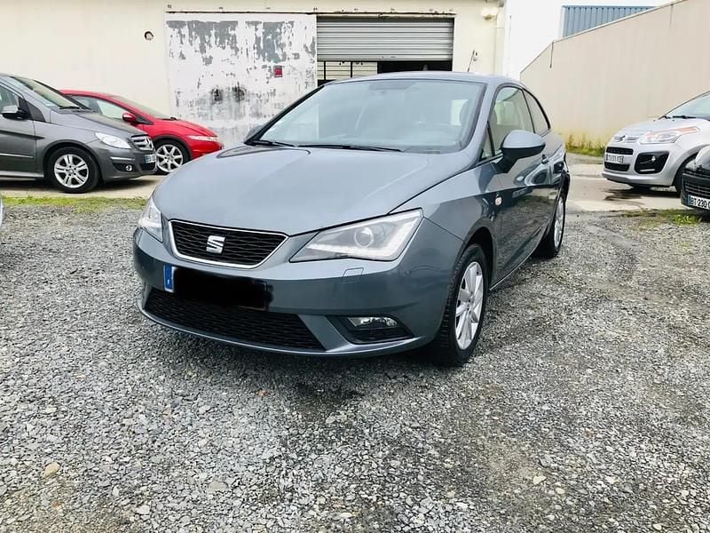 Gris Occasion 2014 Seat Ibiza I-Tech Coupé | 6 200 € (Bon prix) - Image 1/4