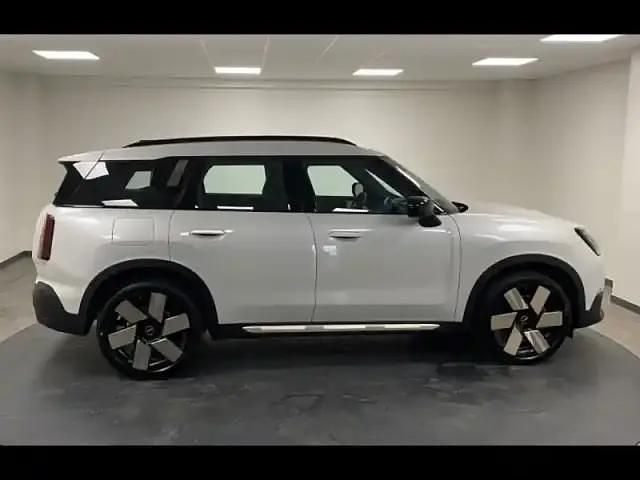 Occasion Mini Countryman Favoured 158 ch (116 kW) 2024 Nanuq white SUV