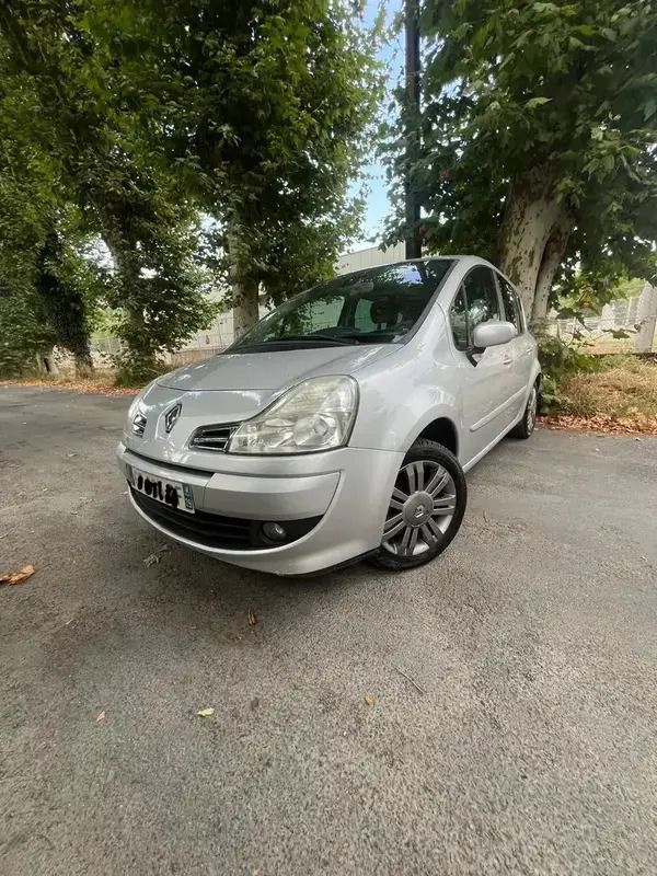 Utilisé 2012 Renault Modus Dynamique Monospace | 3 990 € (Prix juste) - Image 1/4