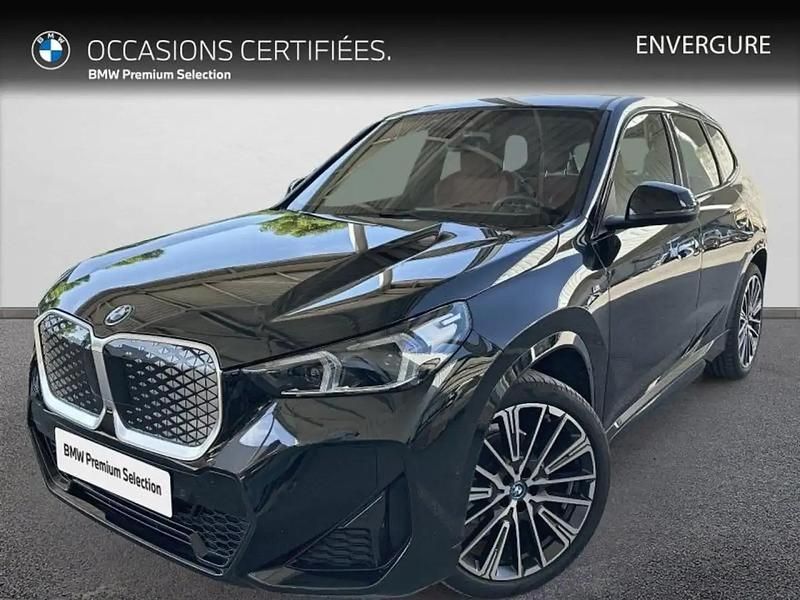 Noir Utilisé 2024 BMW iX1 M Sport SUV | 38 980 € (Prix juste) - Image 1/4