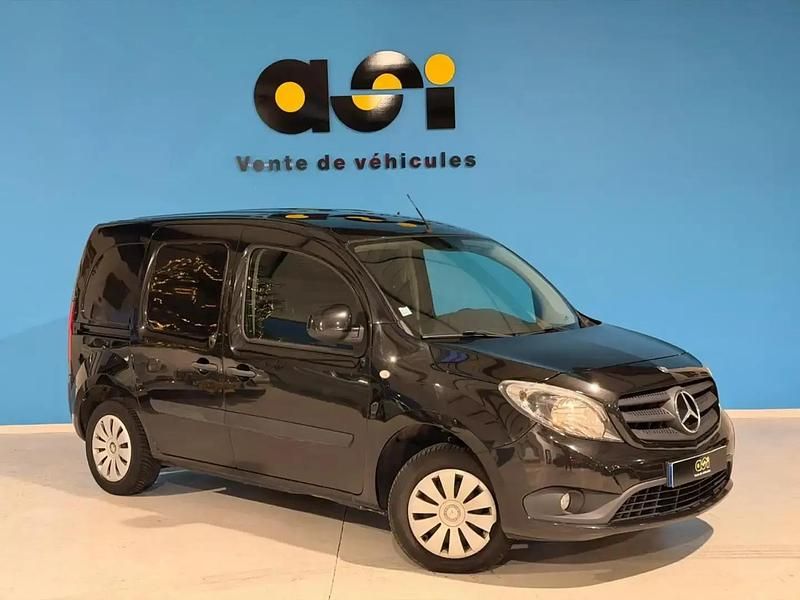 Noir Occasion 2019 Mercedes Citan 111 Van | 9 490 € - Image 1/4