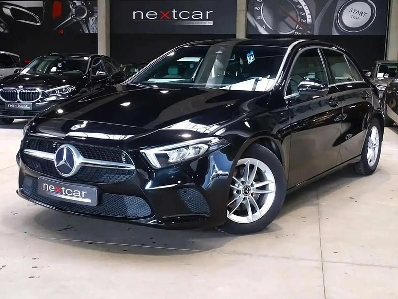 Noir Utilisé 2019 Mercedes A180 Style Berline | 21 490 € (Super prix) - Image 1/4