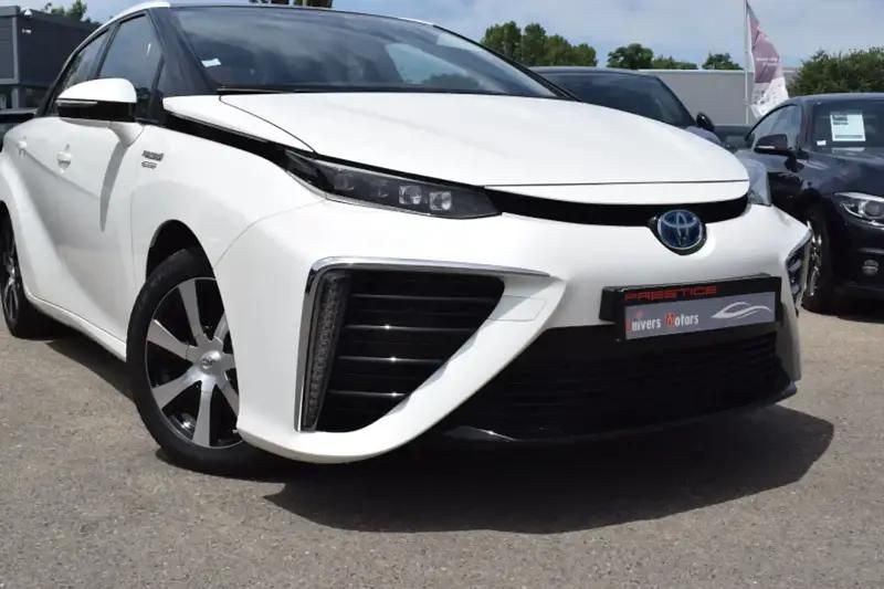 Blanc Utilisé 2019 Toyota Mirai Berline | 19 900 € - Image 1/4