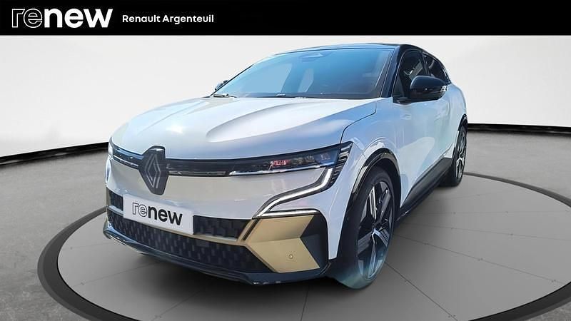 Blanc Utilisé 2023 Renault Mégane Iconic Berline | 29 980 € (Prix juste) - Image 1/4