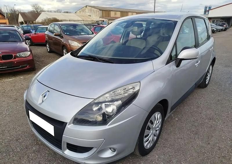 Argent Occasion 2009 Renault Scénic III | 3 999 € (Prix juste) - Image 1/4