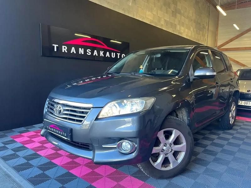 Gris Utilisé 2010 Toyota RAV4 Life SUV | 5 990 € - Image 1/4