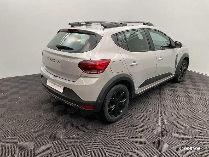 Occasion Dacia Sandero Expression 101 ch (74 kW) 2023 Gris Citadine