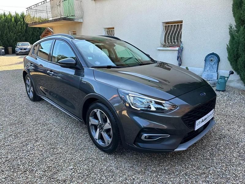 Gris Occasion 2020 Ford Focus Active Berline | 15 380 € (Prix juste) - Image 1/4