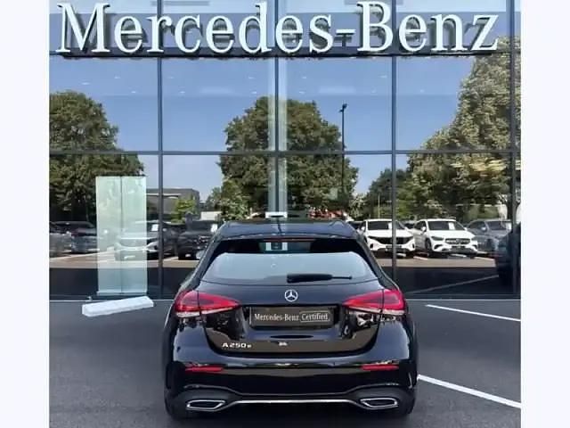 Occasion Mercedes A250 AMG line 15 ch (11 kW) 2022 Noir cosmos métallisé Berline