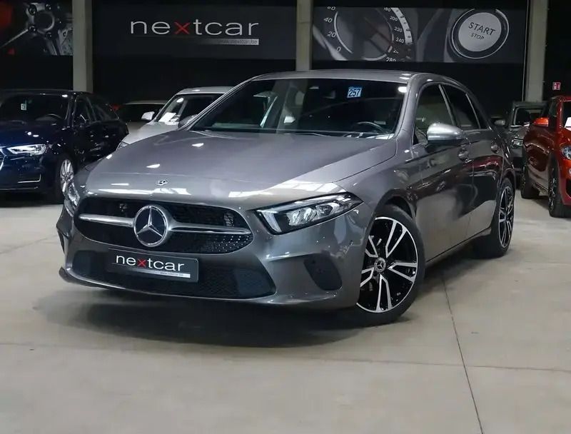 Gris Utilisé 2019 Mercedes A180 Style Berline | 20 490 € (Bon prix) - Image 1/4