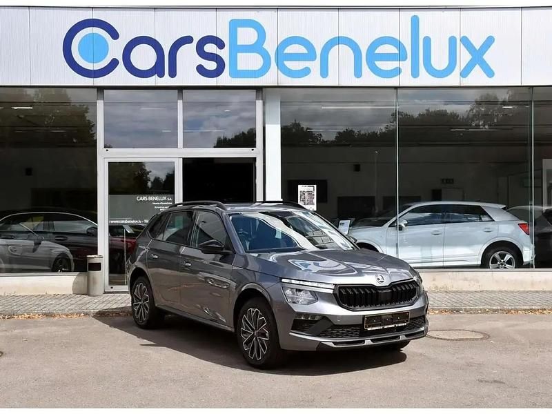 Gris Nouvelle 2025 Skoda Kamiq Selection SUV | 27 579 € (Prix assez cher) - Image 1/4