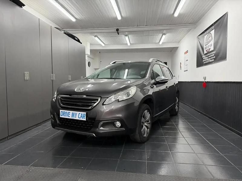 Gris Occasion 2016 Peugeot 2008 Style SUV | 7 990 € (Bon prix) - Image 1/4