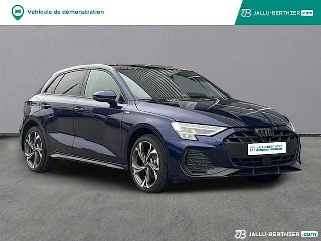 Nouvelle Audi A3 S-Line 150 ch (110 kW) 2026 Bleu navarre métallisé