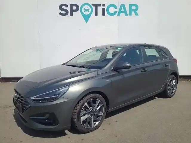 Amazon grey Utilisé 2024 Hyundai i30 Berline | 18 490 € - Image 1/4