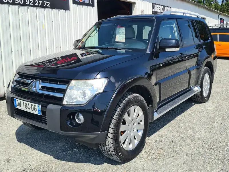 Noir Utilisé 2008 Mitsubishi Pajero Instyle SUV | 17 450 € - Image 1/4