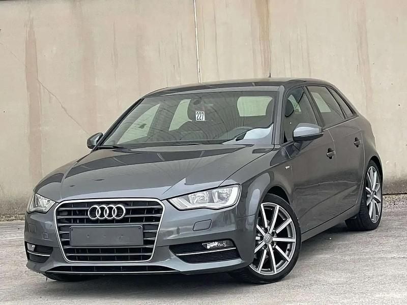 Gris Utilisé 2015 Audi A3 S-Line Berline | 9 450 € (Prix juste) - Image 1/4