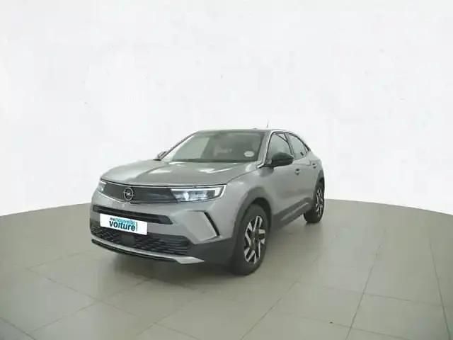 Gris Utilisé 2023 Opel Mokka-e Elegance SUV | 19 990 € (Prix juste) - Image 1/4
