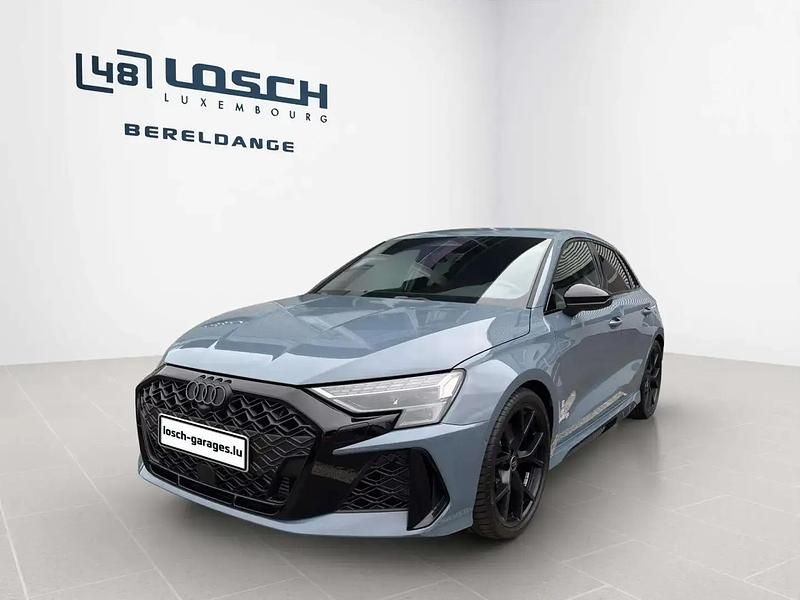 Gris Utilisé 2025 Audi RS3 Sport Berline | 65 630 € - Image 1/4