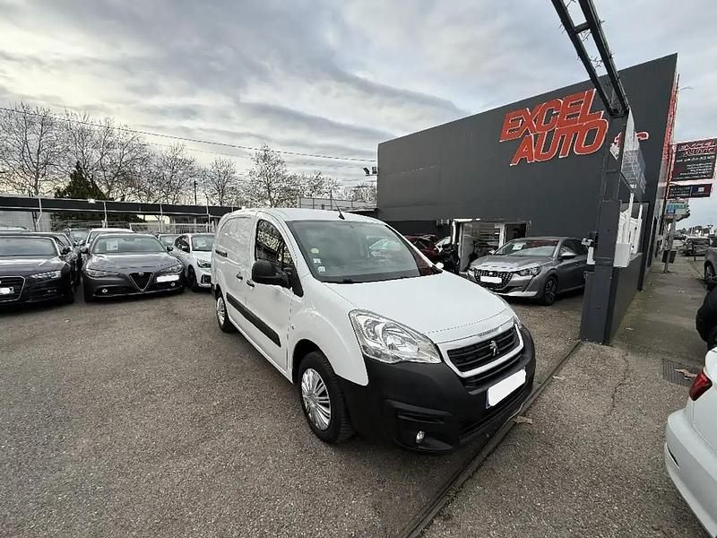 Occasion 2017 Peugeot Partner Premium Monospace | 8 990 € (Prix juste) - Image 1/4