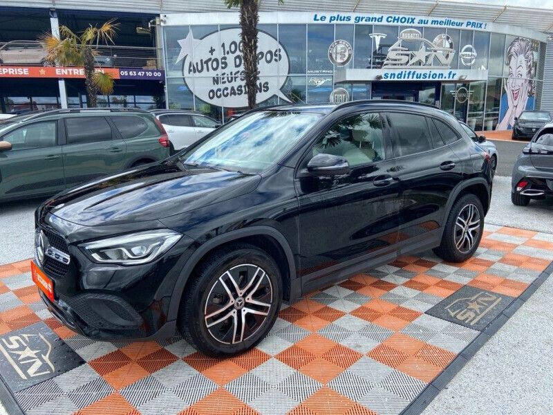 Noir Utilisé 2021 Mercedes GLA200 Progressive SUV | 29 950 € (Prix juste) - Image 1/4