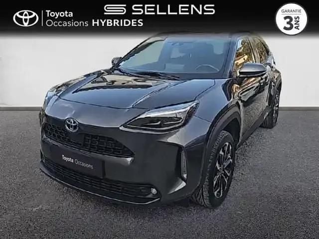 Gris atlas (m) Utilisé 2023 Toyota Yaris Hybrid Design SUV | 23 490 € (Prix juste) - Image 1/4