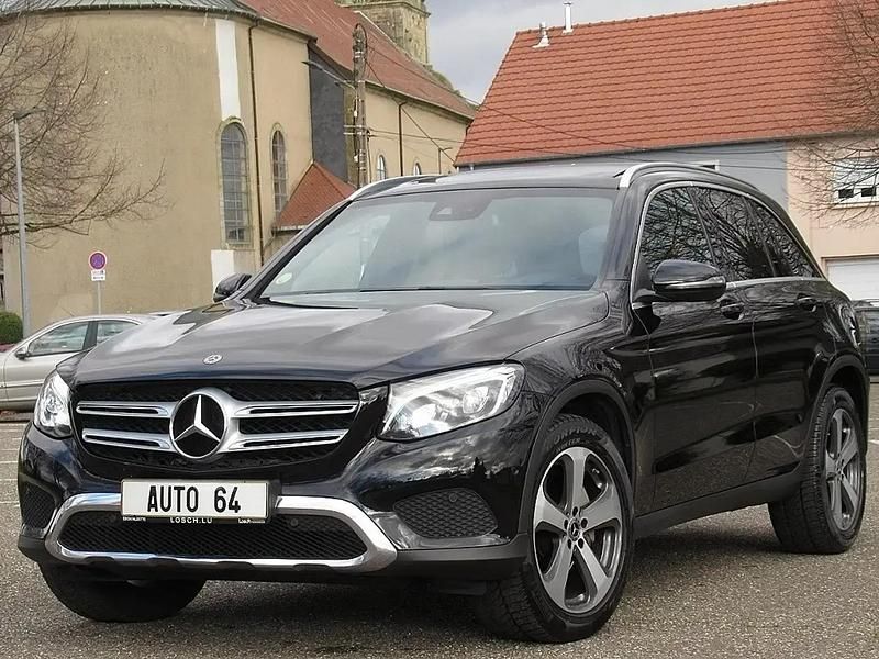 Noir Occasion 2018 Mercedes GLC220 SUV | 24 990 € (Bon prix) - Image 1/4