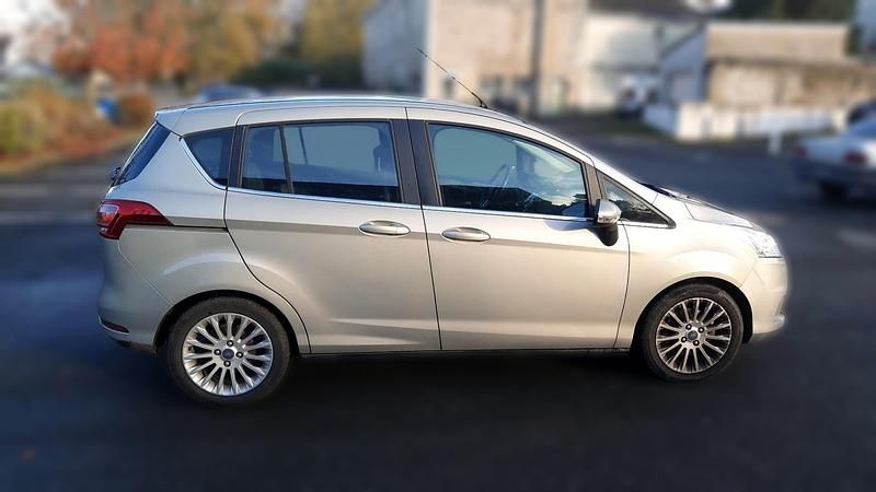Occasion Ford B-MAX Titanium 125 ch (91 kW) 2013 Beige Monospace