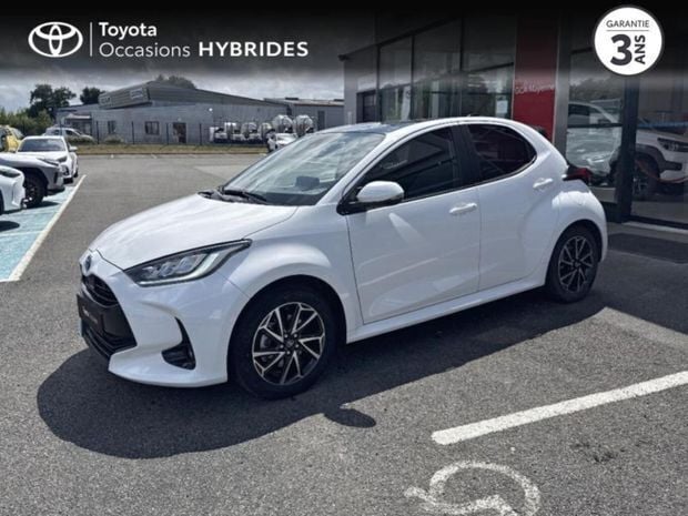 Blanc Utilisé 2022 Toyota Yaris Hybrid Design | 18 990 € (Super prix) - Image 1/4