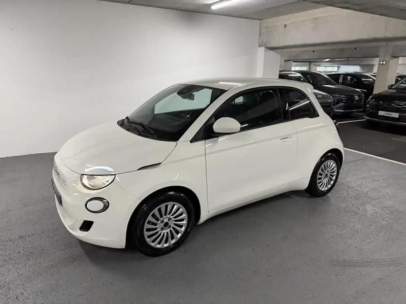 Blanc Utilisé 2022 Fiat 500e Action Berline | 12 990 € (Prix juste) - Image 1/4