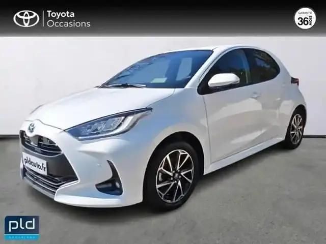 Occasion Toyota Yaris Hybrid Design 116 ch (85 kW) 2023 Blanc Berline