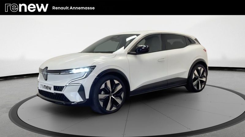 Blanc Utilisé 2023 Renault Mégane Techno Berline | 29 999 € (Prix juste) - Image 1/4