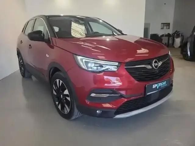 Toit+rétros ext noir/rouge rubis Utilisé 2021 Opel Grandland X Business SUV | 17 980 € - Image 1/4
