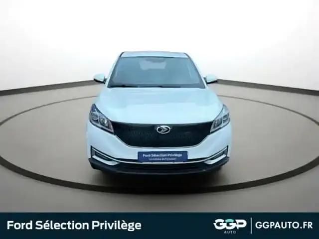 Nouvelle Seres 3 2025 Blanc lunaire métallisée SUV