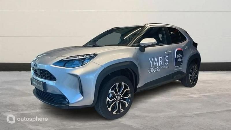 Utilisé 2025 Toyota Yaris Cross Design SUV | 29 790 € (Prix cher) - Image 1/4