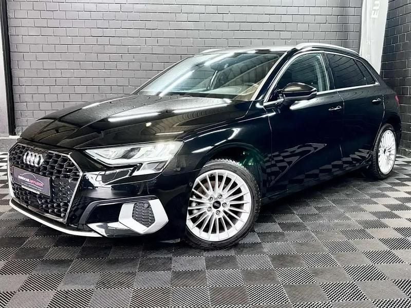 Noir Utilisé 2023 Audi A3 Sportback Advanced Plus Berline | 28 707 € (Bon prix) - Image 1/4
