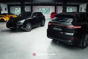 Noir Utilisé 2018 Porsche Cayenne Turbo SUV | 65 900 € - Image 1/4