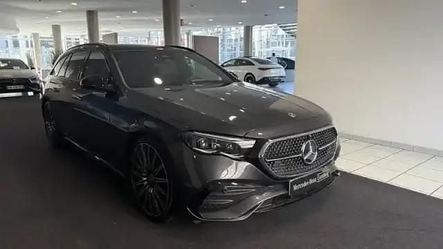 Gris Utilisé 2024 Mercedes E220 Break | 74 900 € - Image 1/4