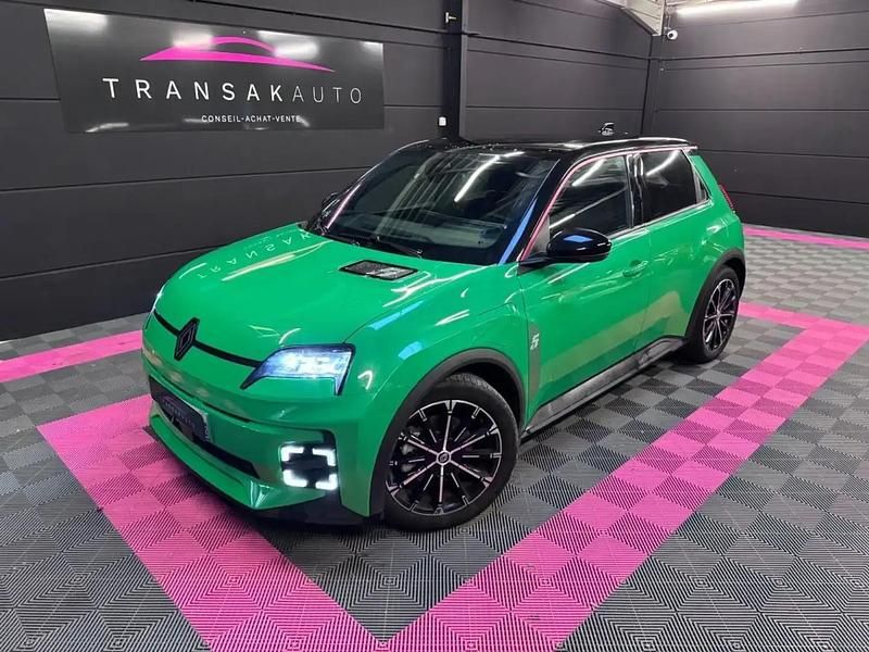 Vert Occasion 2024 Renault 5 E-Tech Techno Berline | 24 990 € (Bon prix) - Image 1/4