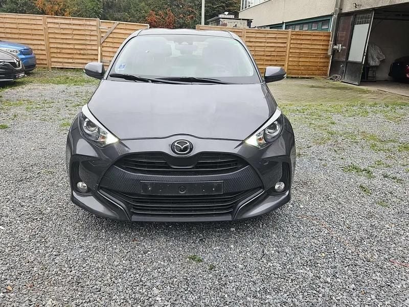 Gris Utilisé 2023 Mazda 2 Active Plus Berline | 15 800 € - Image 1/4