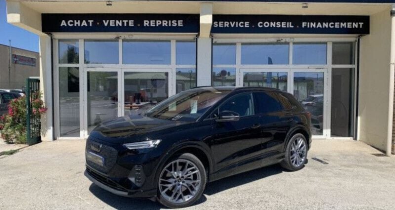 Utilisé 2024 Audi Q4 e-tron Premium SUV | 44 990 € - Image 1/4