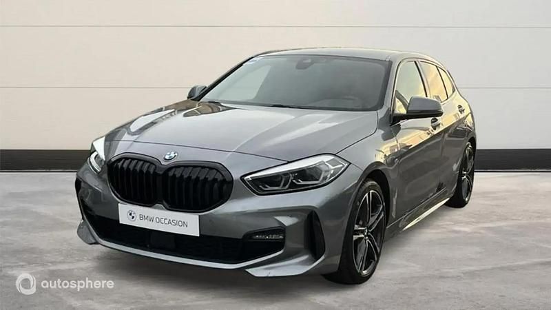 Gris Utilisé 2022 BMW 118 M Sport Citadine | 29 799 € (Prix cher) - Image 1/4