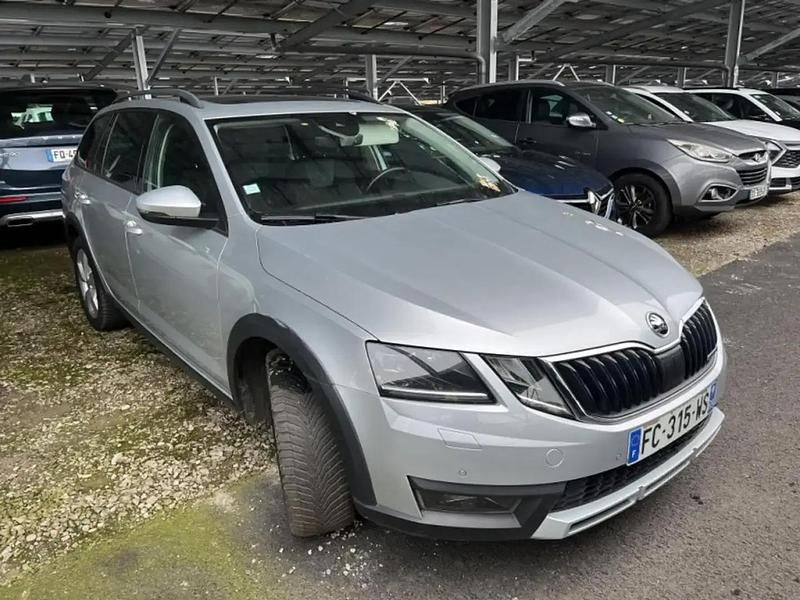 Gris Occasion 2018 Skoda Octavia Scout 4x4 Break | 15 580 € (Super prix) - Image 1/4