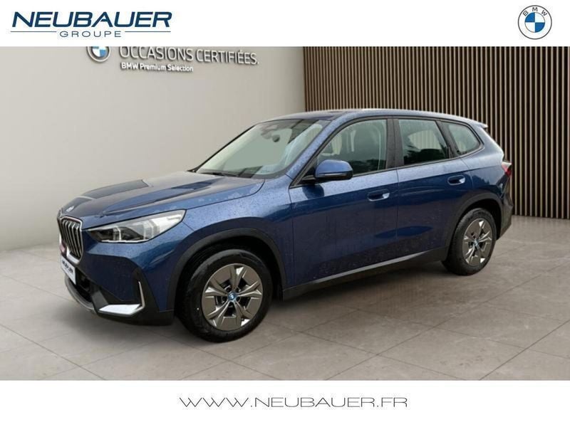 Phytonicblau métal Utilisé 2024 BMW iX1 Comfort Edition SUV | 43 490 € (Prix assez cher) - Image 1/4