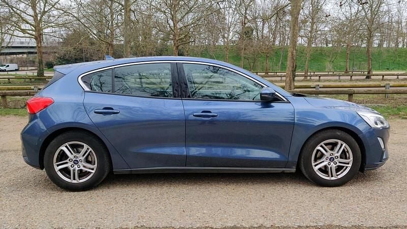 Occasion Ford Focus Business Edition 125 ch (91 kW) 2019 Bleu Berline
