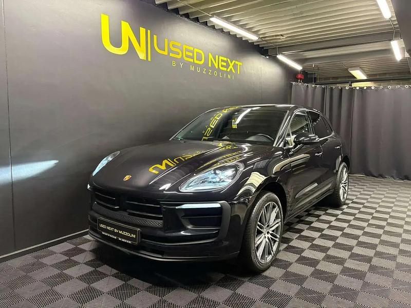 Noir Occasion 2023 Porsche Macan SUV | 63 990 € - Image 1/4
