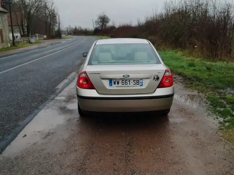 Image 2/4
