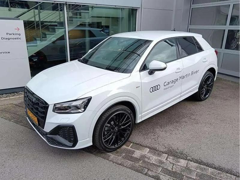 Blanc Utilisé 2024 Audi Q2 S-Line SUV | 40 717 € (Prix cher) - Image 1/4