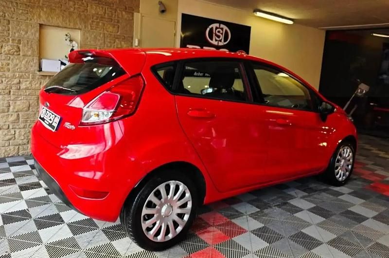 Occasion Ford Fiesta Titanium 95 ch (69 kW) 2016 Rouge Citadine