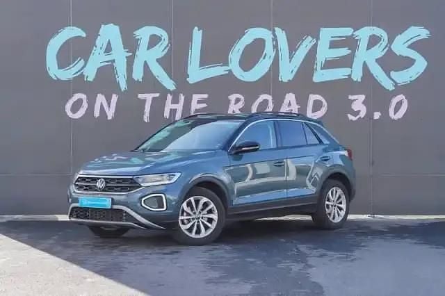 Bleu petrole toit noir Occasion 2025 VW T-Roc SUV | 29 990 € (Bon prix) - Image 1/4